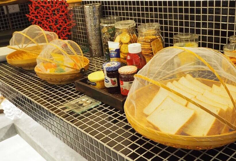 Hanuman Vip Hostel   Sha Plus