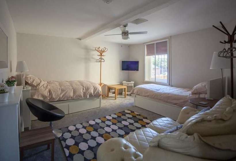 여관 One Eyed Jacks