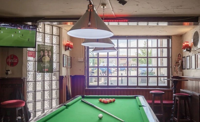 여관 One Eyed Jacks