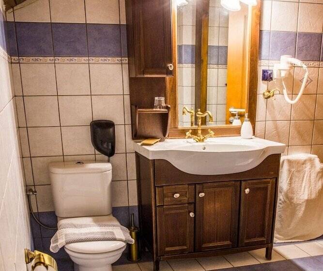 Отель Arktouros