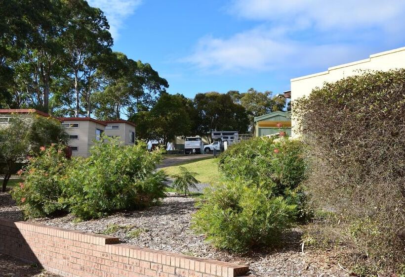 בית מלון כפרי Bega Caravan Park