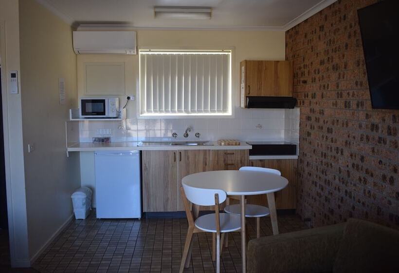 בית מלון כפרי Bega Caravan Park