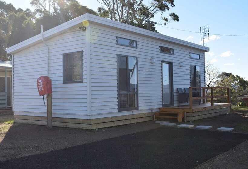 בית מלון כפרי Bega Caravan Park