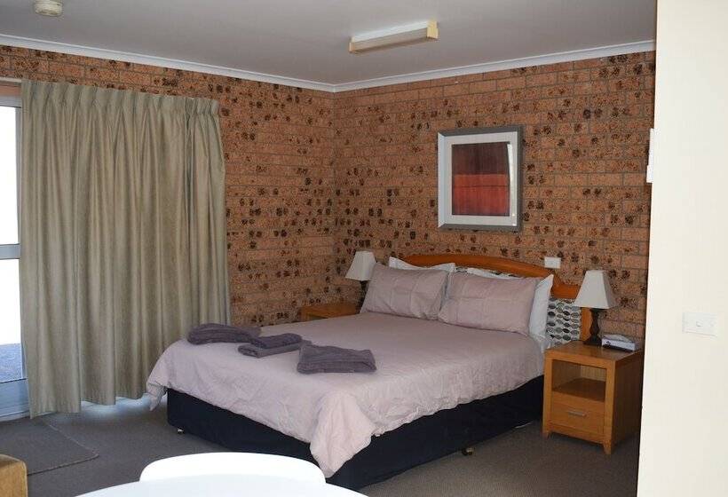 בית מלון כפרי Bega Caravan Park