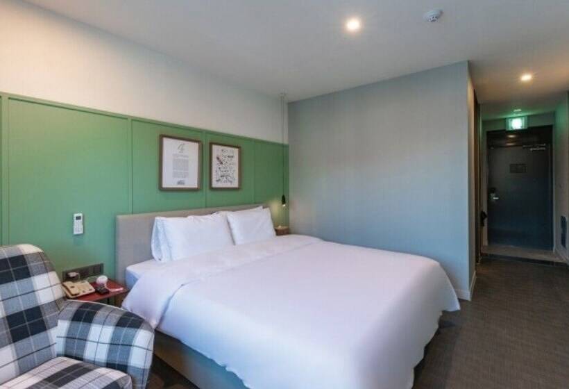 Brown Dot Hotel Deokcheon