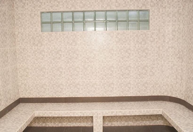 هتل Brownwood Resort &