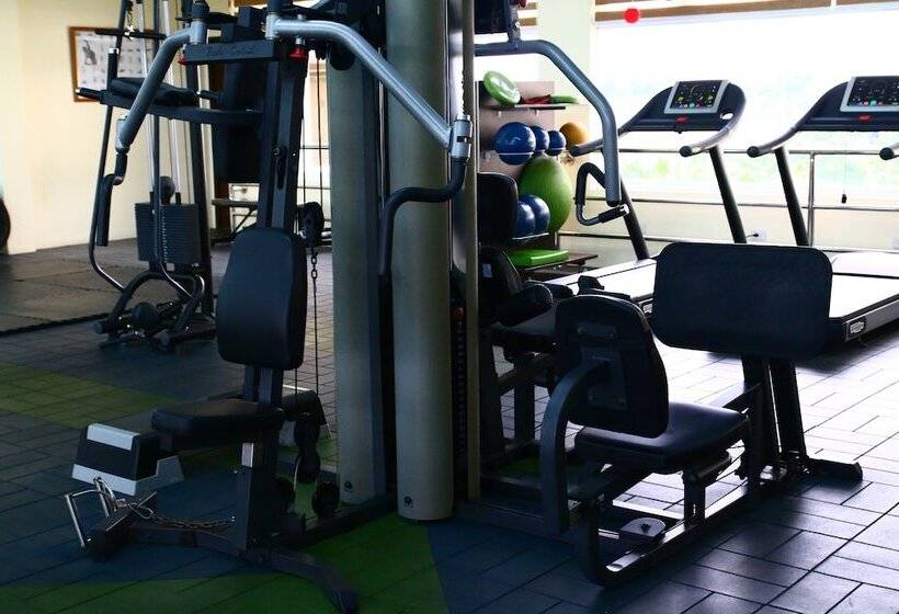 هتل Brownwood Resort &