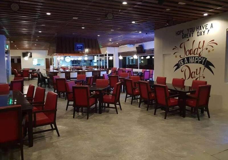 هتل Brownwood Resort &