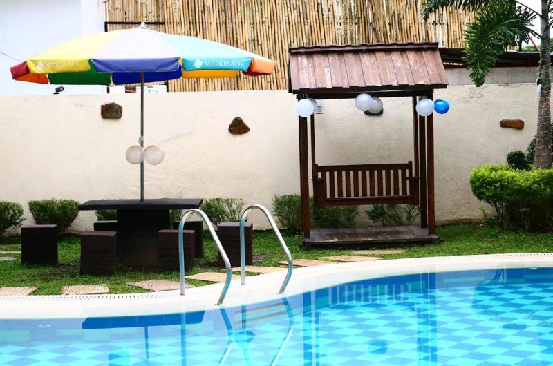 هتل Brownwood Resort &