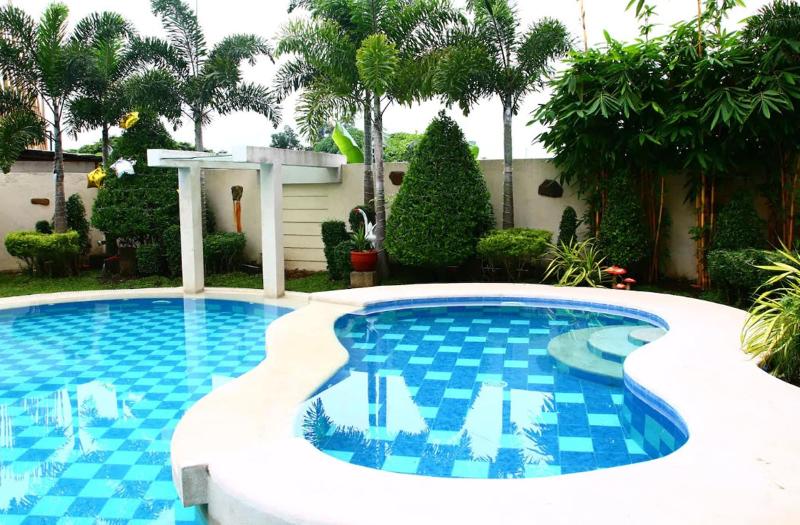 هتل Brownwood Resort &