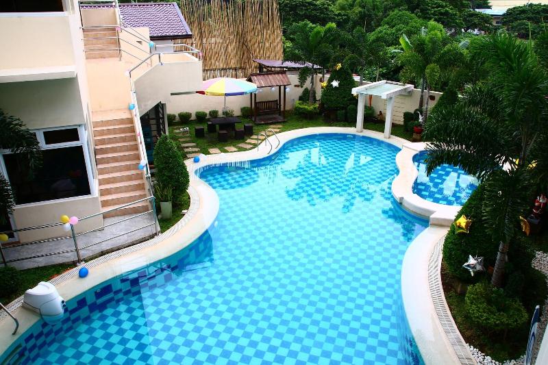 هتل Brownwood Resort &