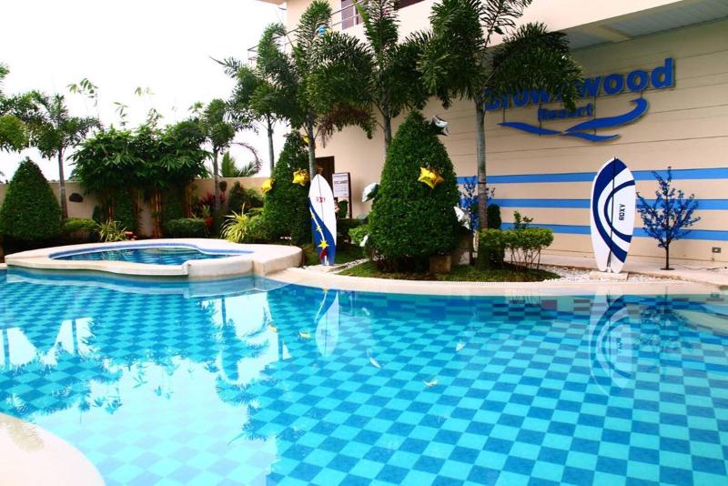 هتل Brownwood Resort &