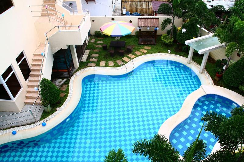 هتل Brownwood Resort &