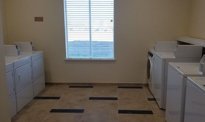 Отель Candlewood Suites Plano North, An Ihg