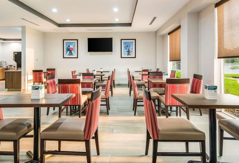 ホテル Comfort Suites Desoto Dallas South