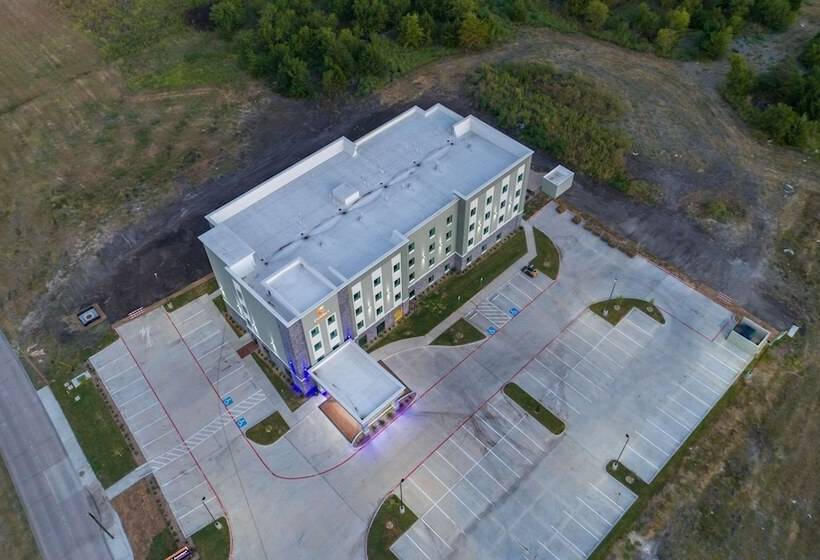 ホテル Comfort Suites Desoto Dallas South