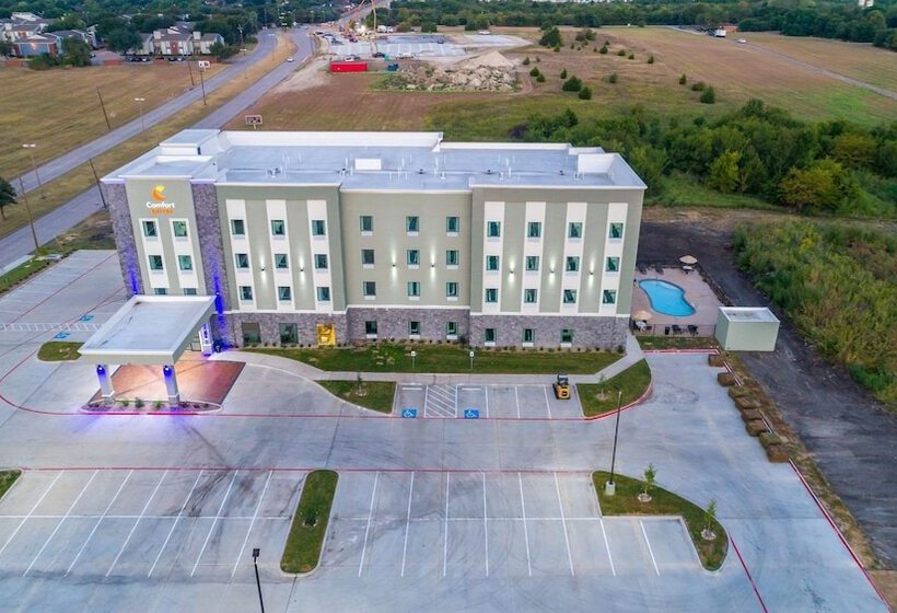 ホテル Comfort Suites Desoto Dallas South