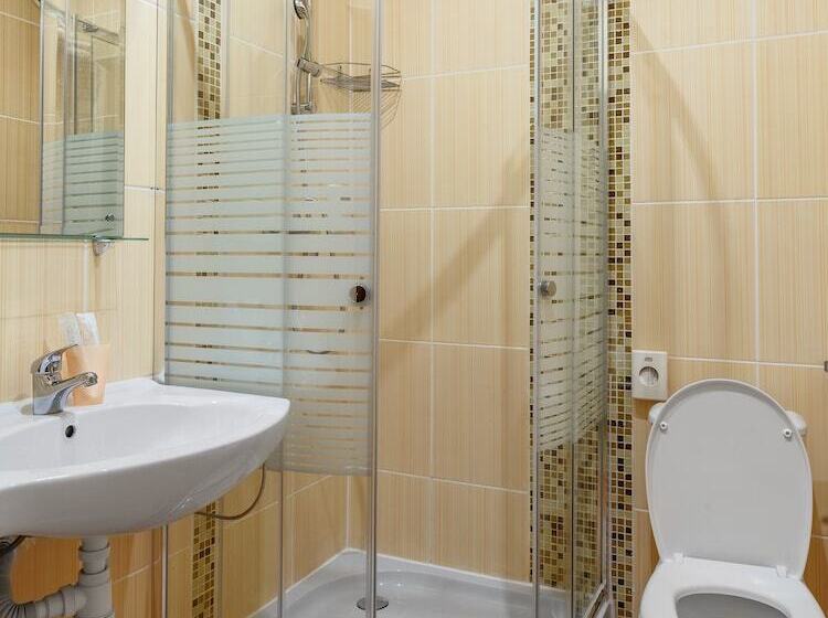 هتل Cronwell Park Nika