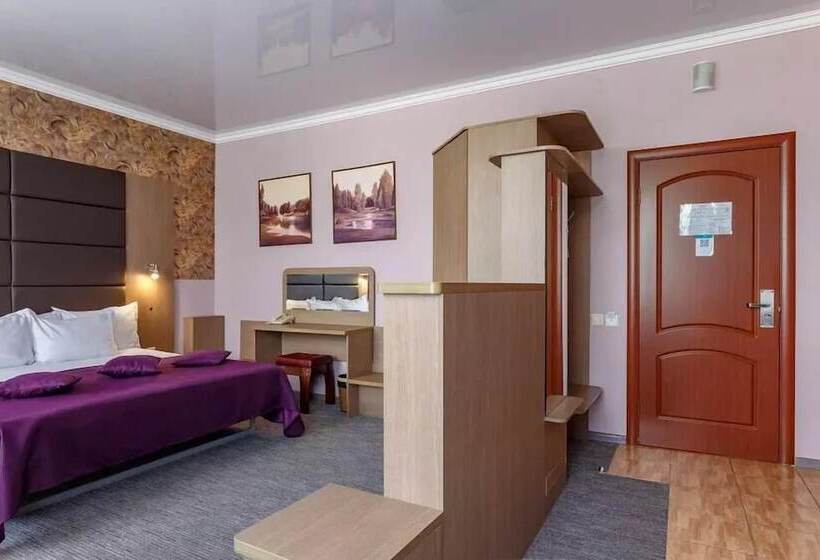 هتل Cronwell Park Nika