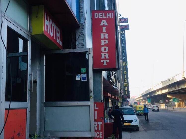 هتل S R Plaza At Delhi Airport