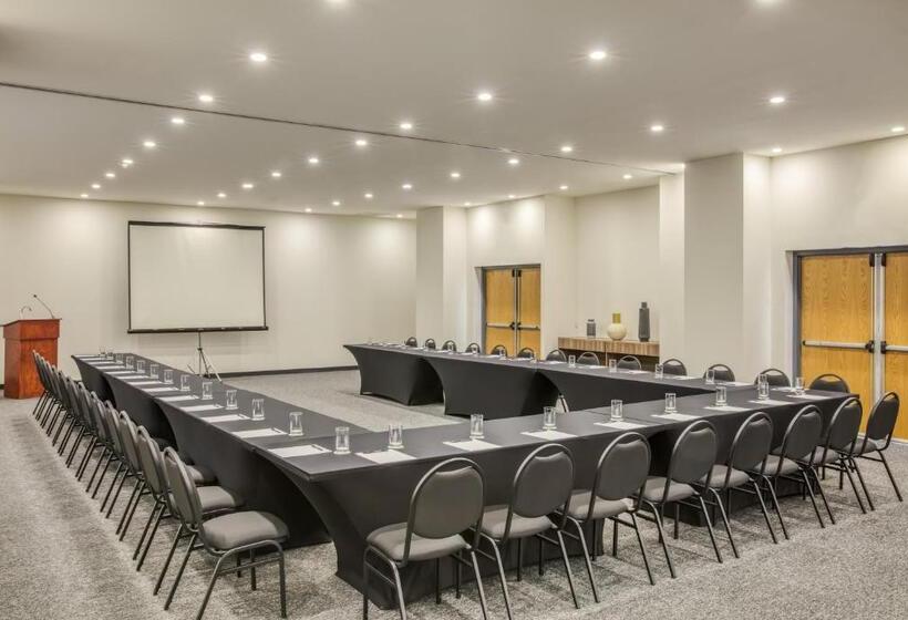 فندق Fiesta Inn Guadalajara Periferico Poniente