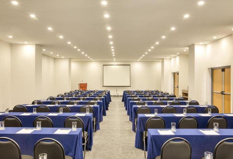 فندق Fiesta Inn Guadalajara Periferico Poniente