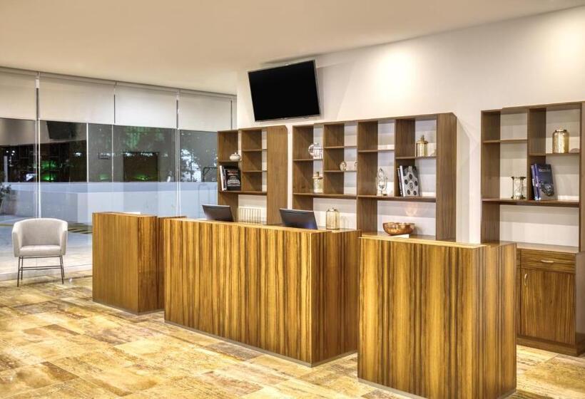 فندق Fiesta Inn Guadalajara Periferico Poniente