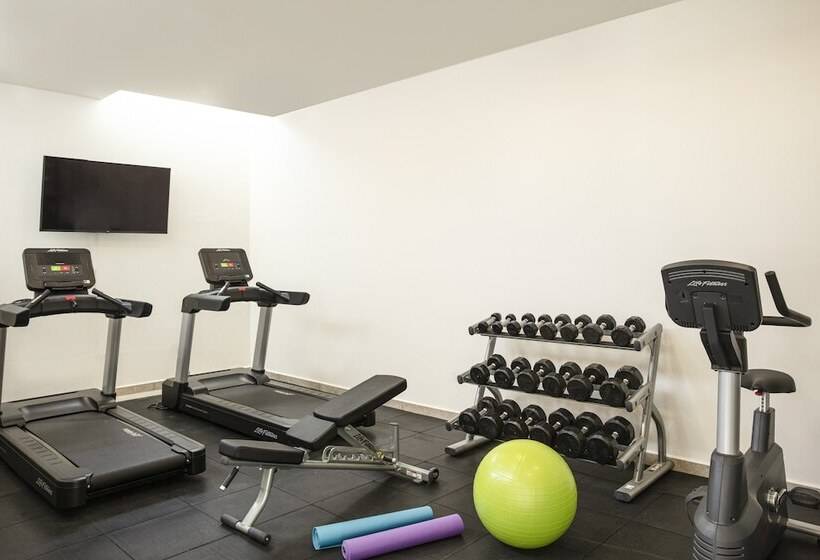 فندق Fiesta Inn Guadalajara Periferico Poniente