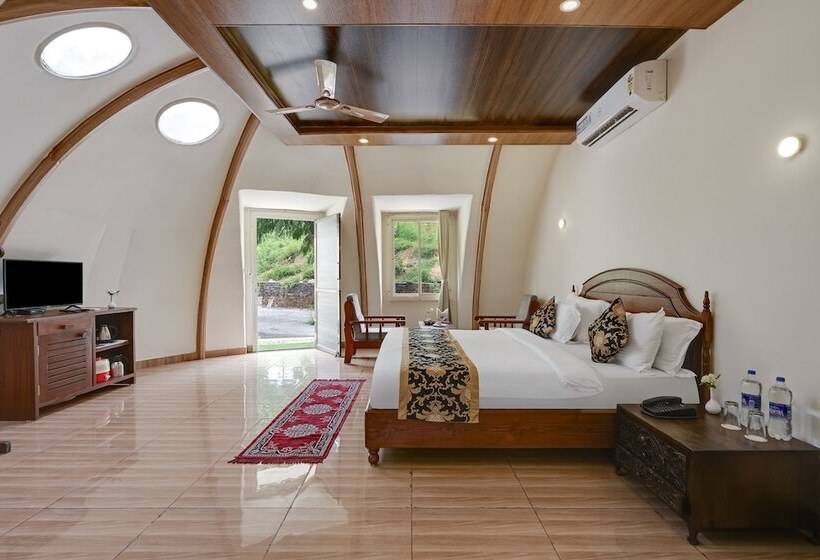 هتل Kavish Holiday Hill Resort