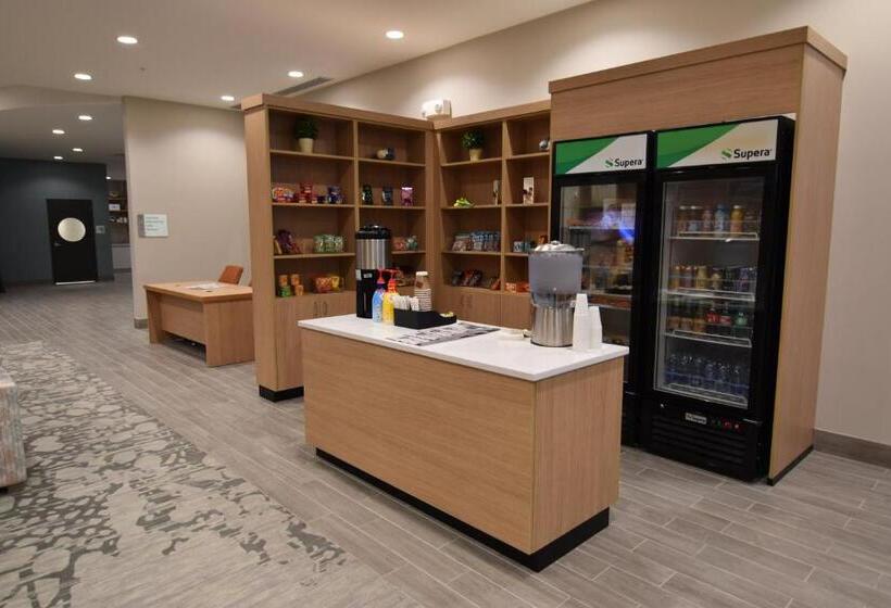 Отель Holiday Inn Kansas City Northeast, An Ihg