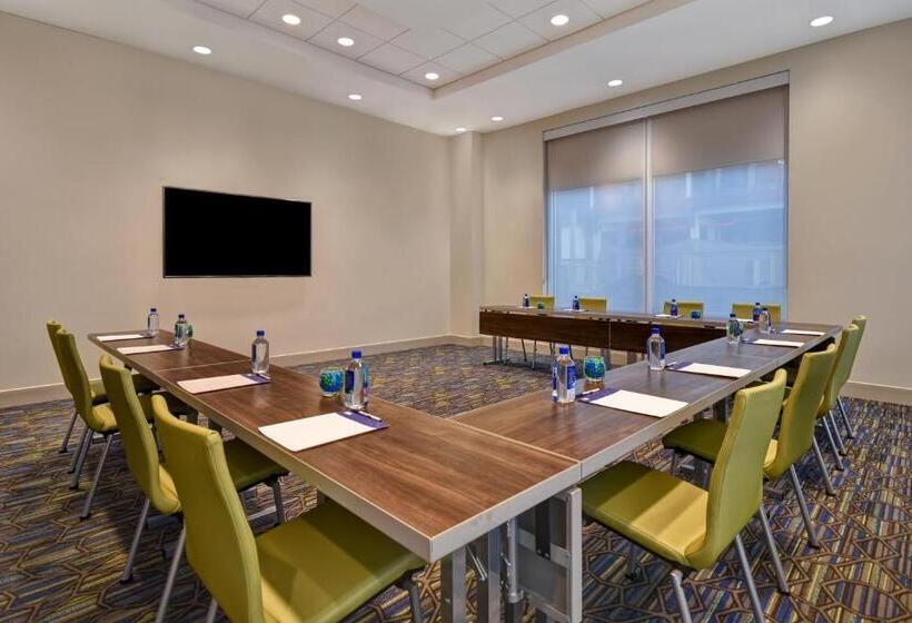 Отель Holiday Inn Express & Suites Galveston Beach, An Ihg