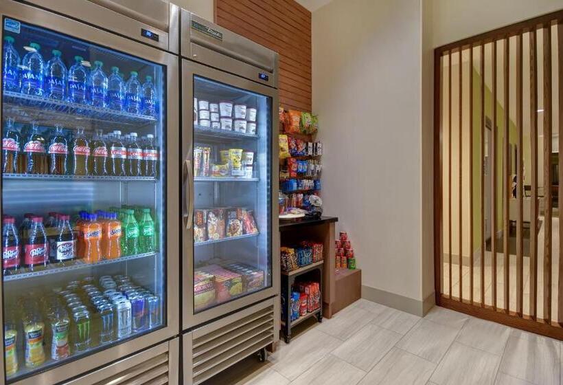 Отель Holiday Inn Express & Suites Galveston Beach, An Ihg