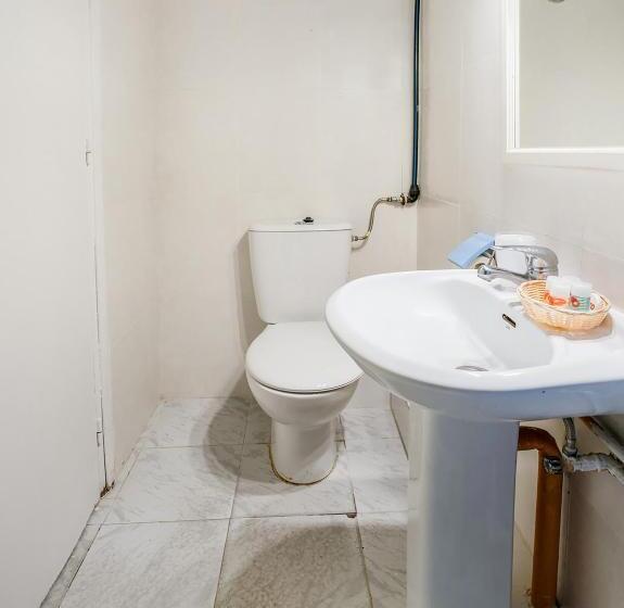 فندق Hostal Patio De La Luna