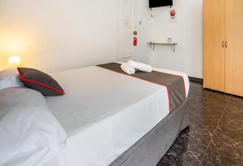 فندق Hostal Patio De La Luna