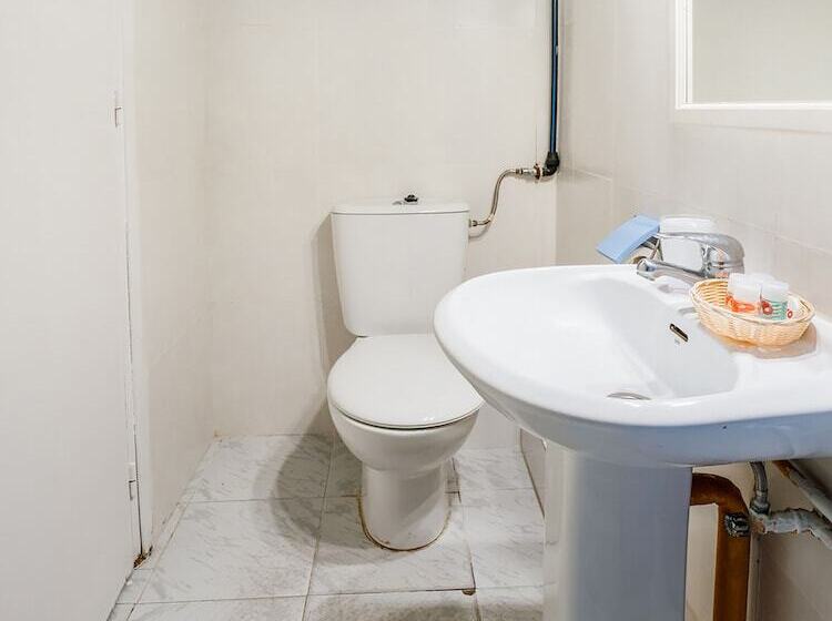 فندق Hostal Patio De La Luna