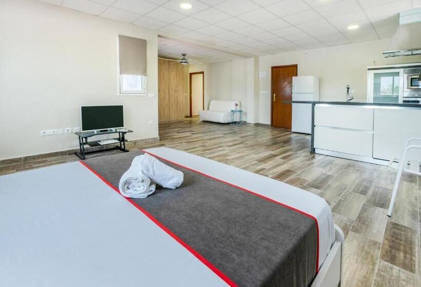 فندق Hostal Patio De La Luna