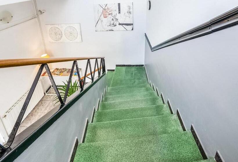 فندق Hostal Patio De La Luna