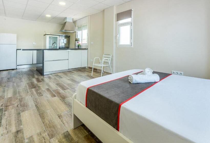 فندق Hostal Patio De La Luna