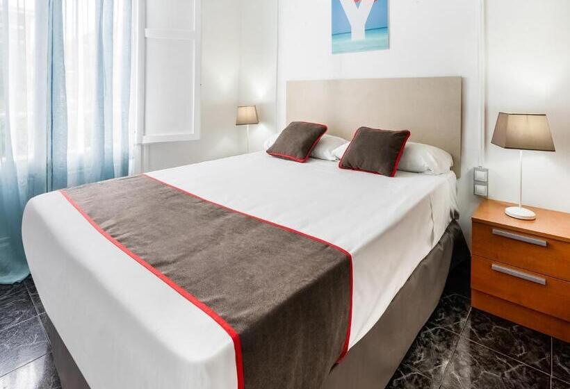 فندق Hostal Patio De La Luna