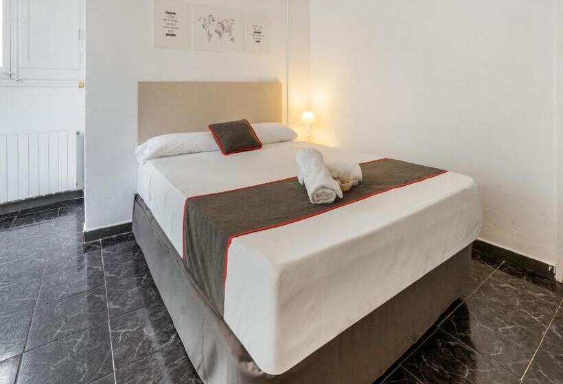 فندق Hostal Patio De La Luna