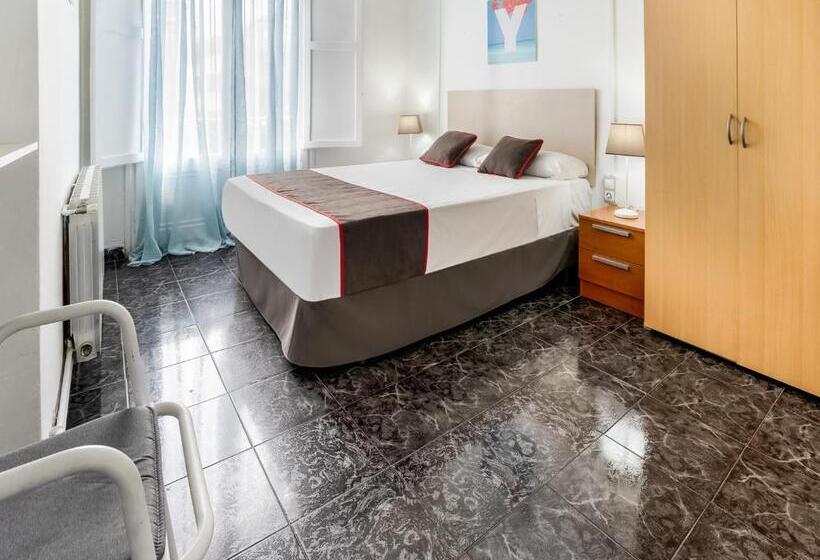 فندق Hostal Patio De La Luna