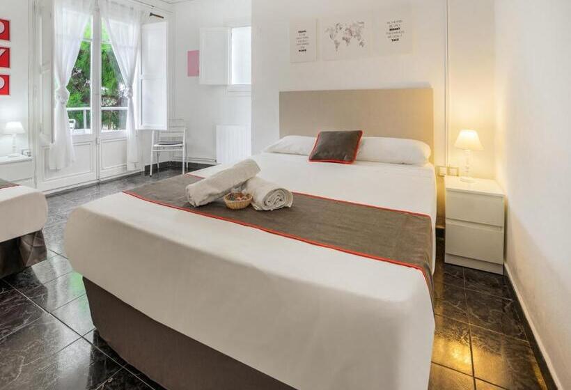 فندق Hostal Patio De La Luna