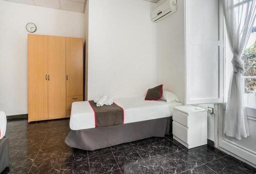 فندق Hostal Patio De La Luna