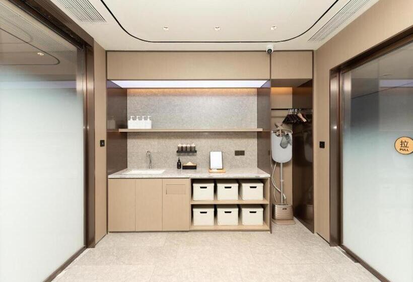 Atour Light Hotel Nanjing South Railway Station South Square