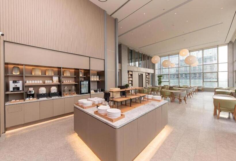 Atour Light Hotel Nanjing South Railway Station South Square