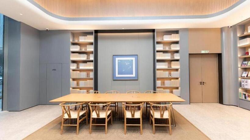 Atour Light Hotel Nanjing South Railway Station South Square