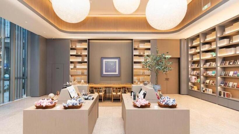 Atour Light Hotel Nanjing South Railway Station South Square