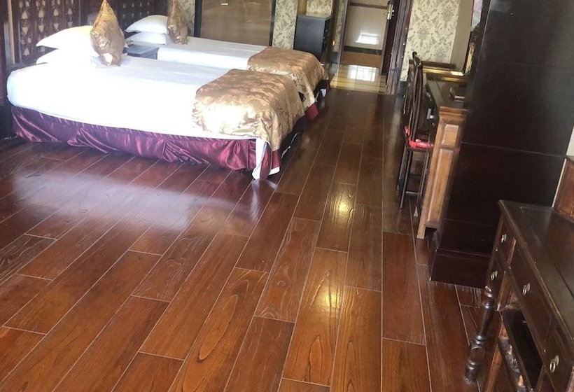 Отель Jiaxing Yijiangnan Holiday