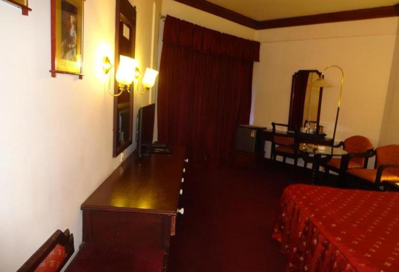 בית מלון כפרי Manuelsons Malabar Palace