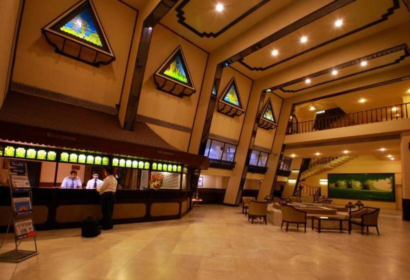 בית מלון כפרי Manuelsons Malabar Palace